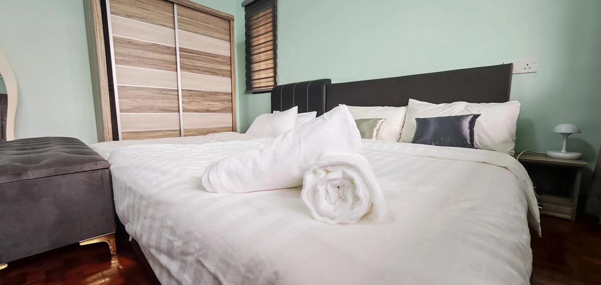 15Pax Corner House By Hopestya Villa Ipoh